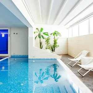 *** Szálloda L'hotel Olaszország