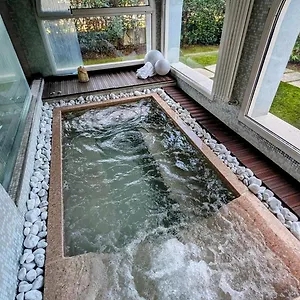 https://acqua-resorts.it-lombardy.com