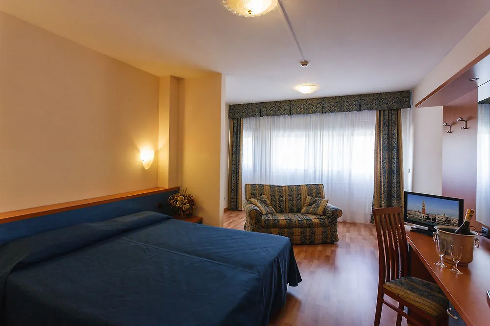 Hotel Airmotel Μέστρε