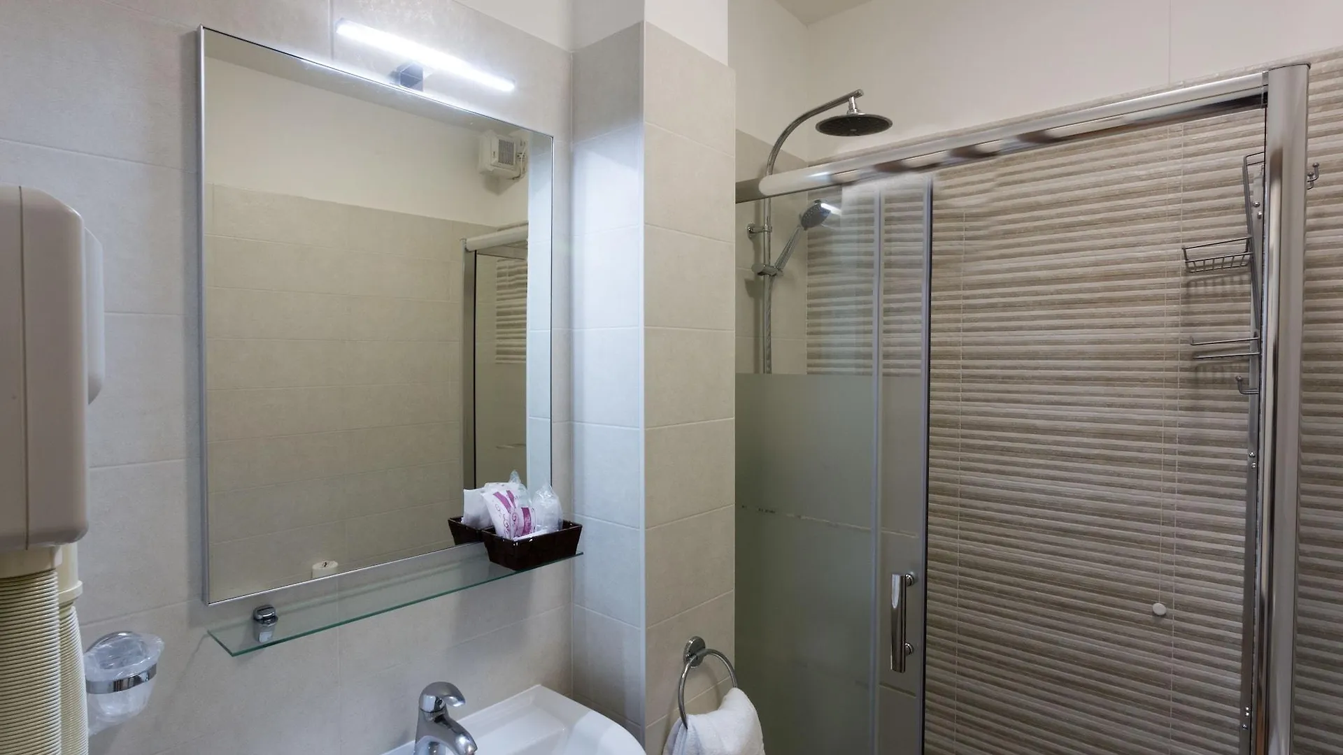 Hotel Airmotel ميستر
