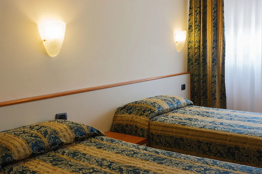 Hotel Airmotel ميستر 3*,  إيطاليا